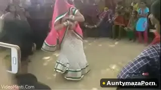 Bhojpuri Chudai Aunty Bath