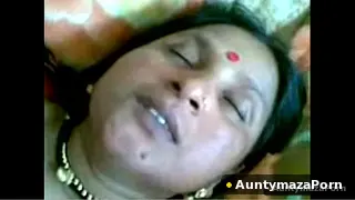 Sexy Indian Nude Village Aunty River Ganga Bathing Xxx